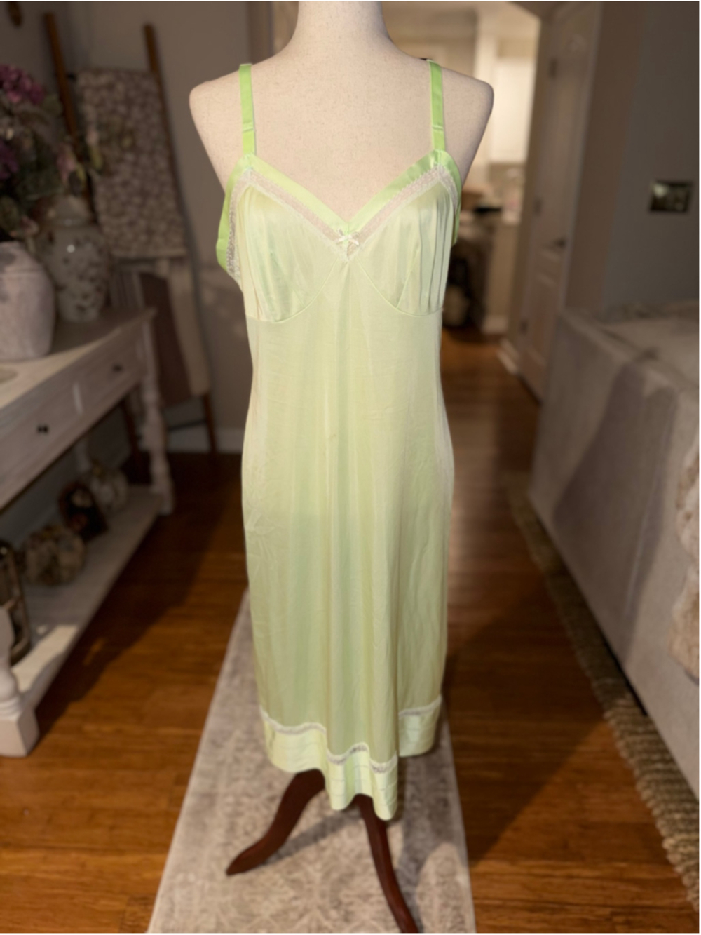 Lorraine Vintage Chemise Slip Size M Green